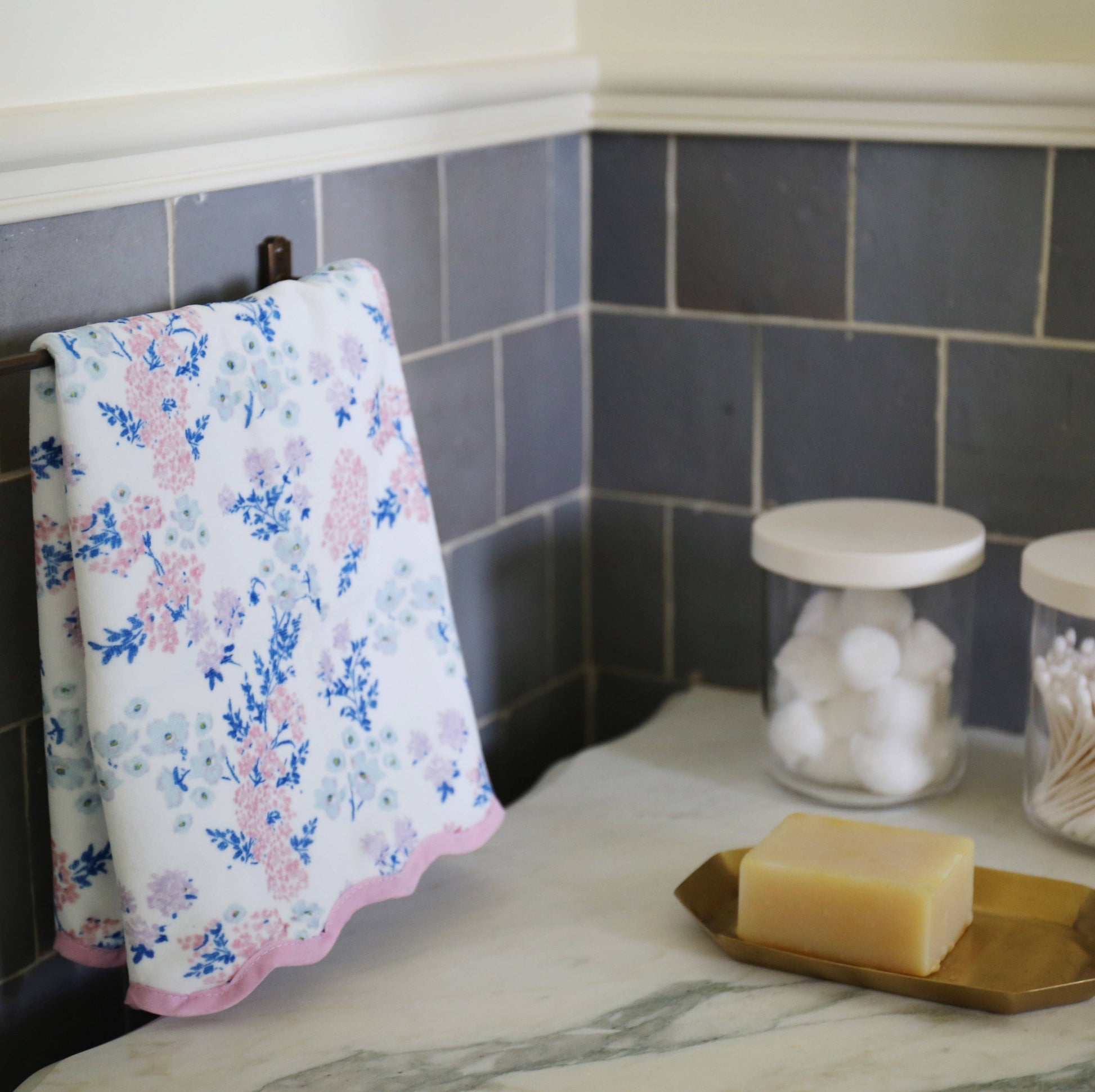 Dorothy Towel Set