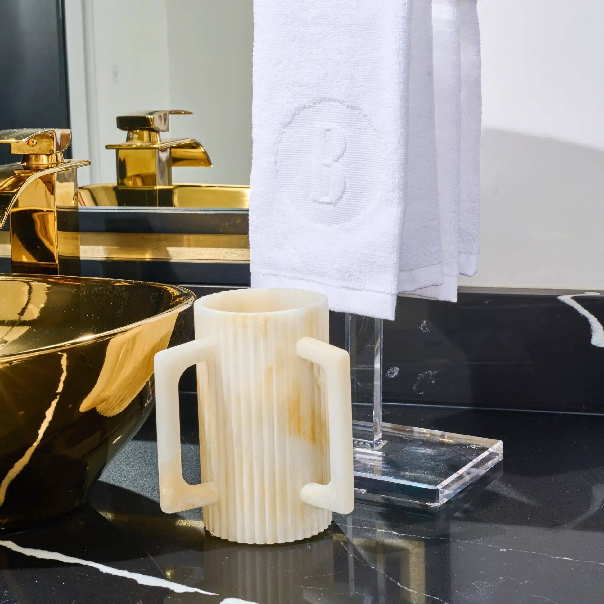 Fluted Resin Washing Cup