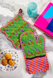 Cheery Pot Holder & Oven Mitt