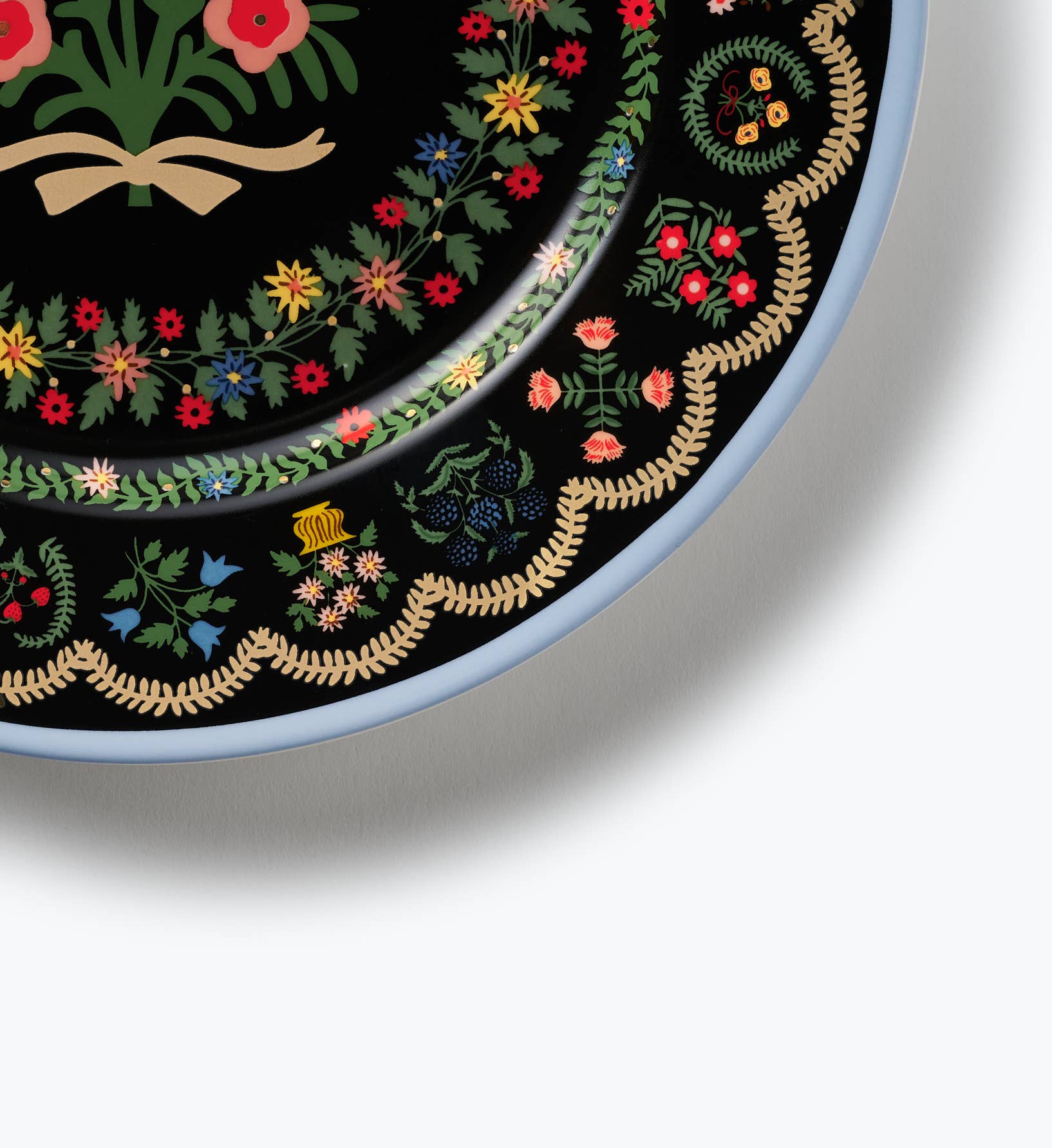 Rosette Porcelain Dessert Plate Set