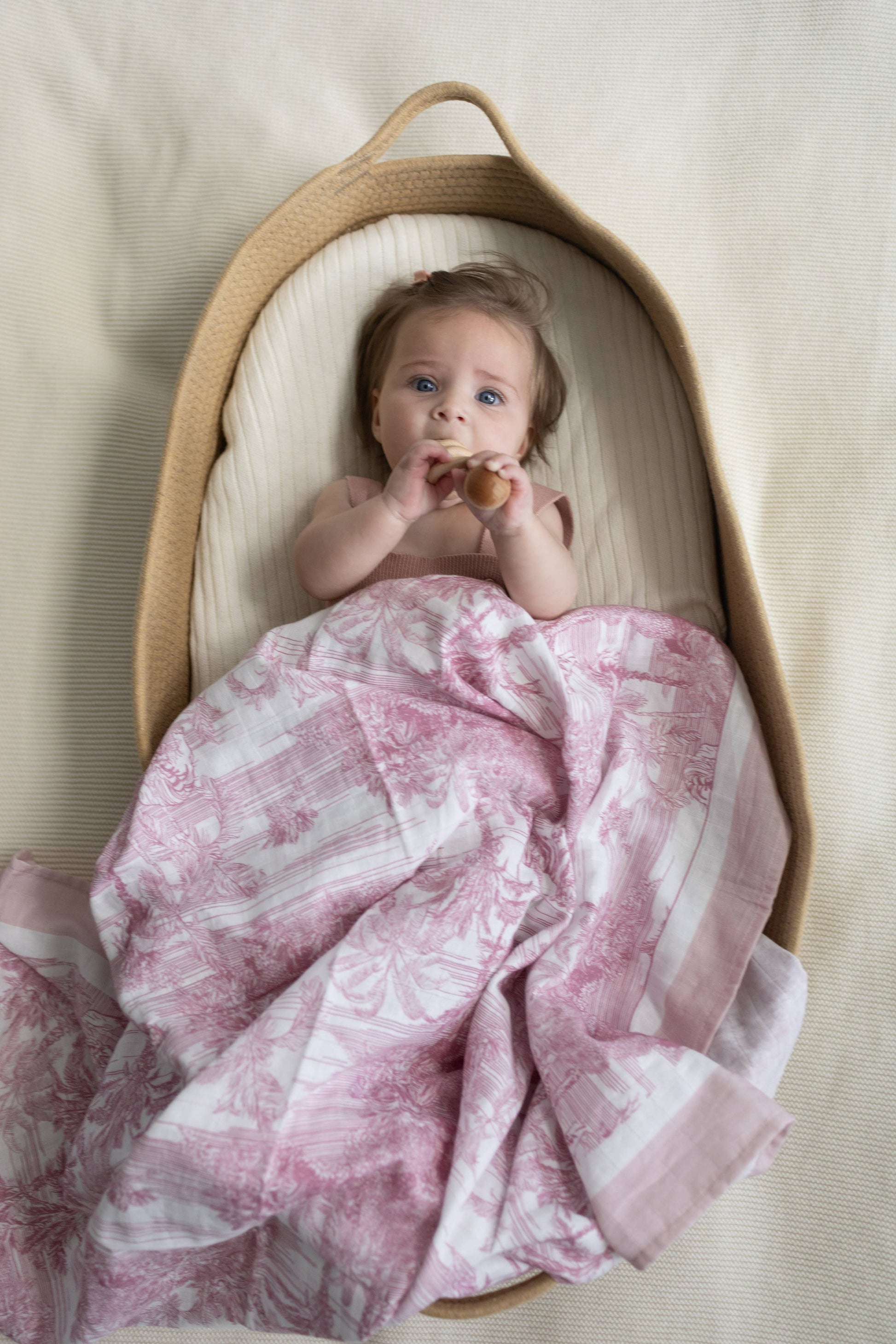 Jungle Toile Muslin Blanket