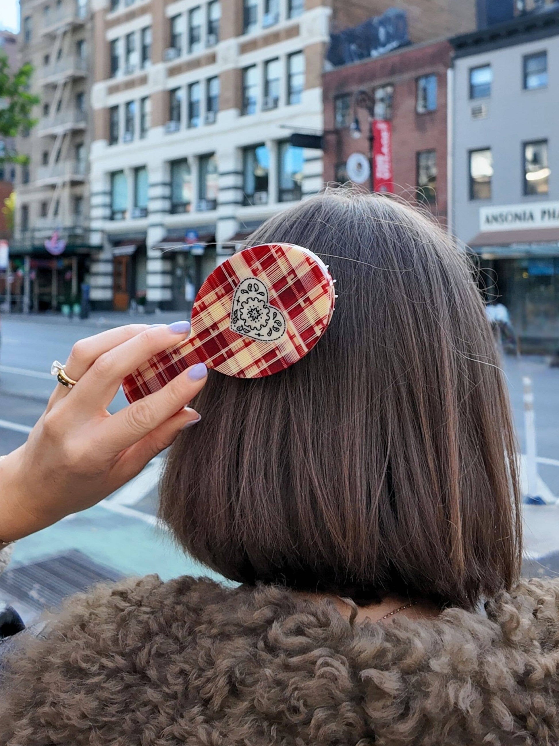 Handbag Hero Brush