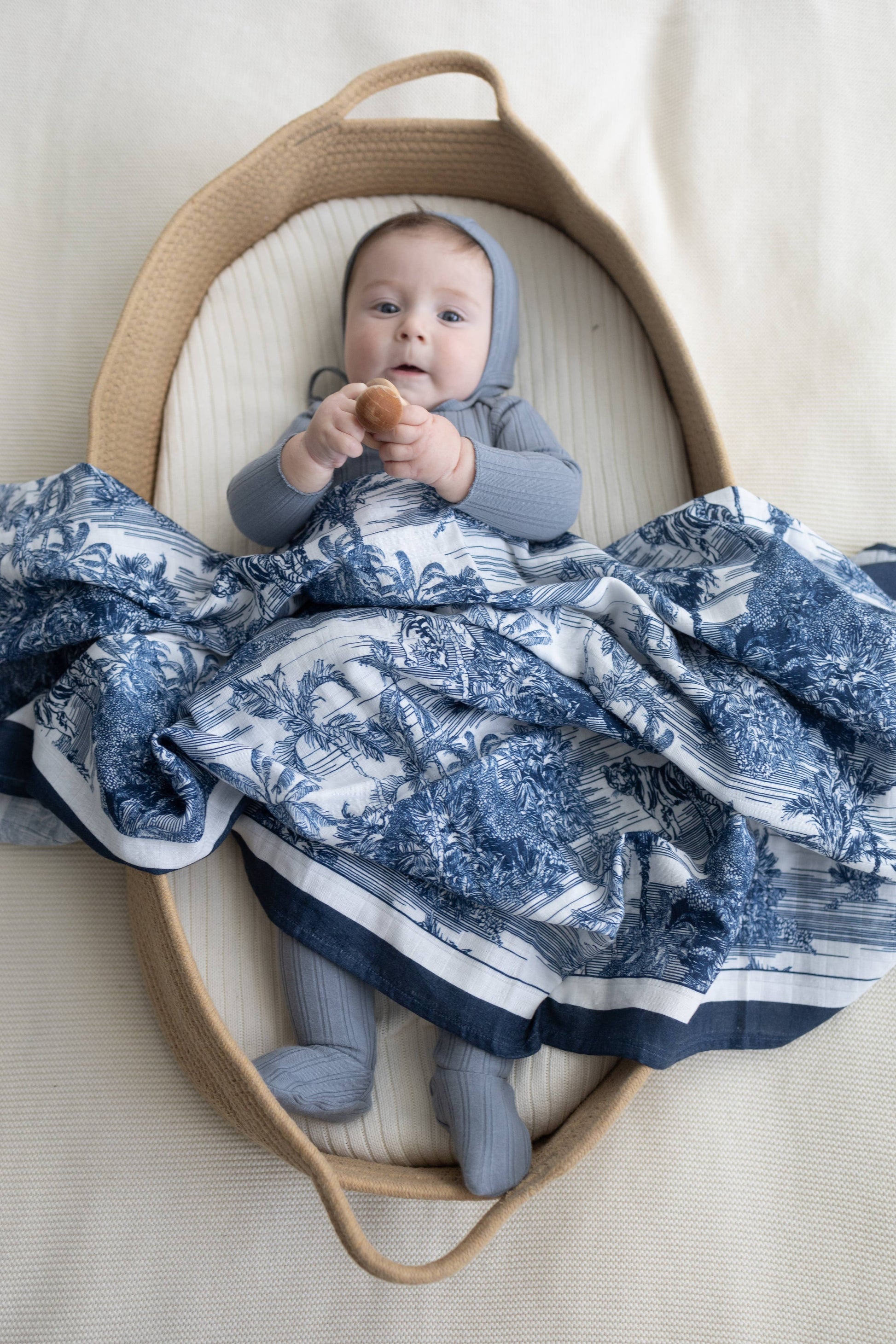 Jungle Toile Muslin Blanket