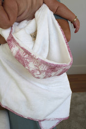 Jungle Toile Hooded Bath Towel