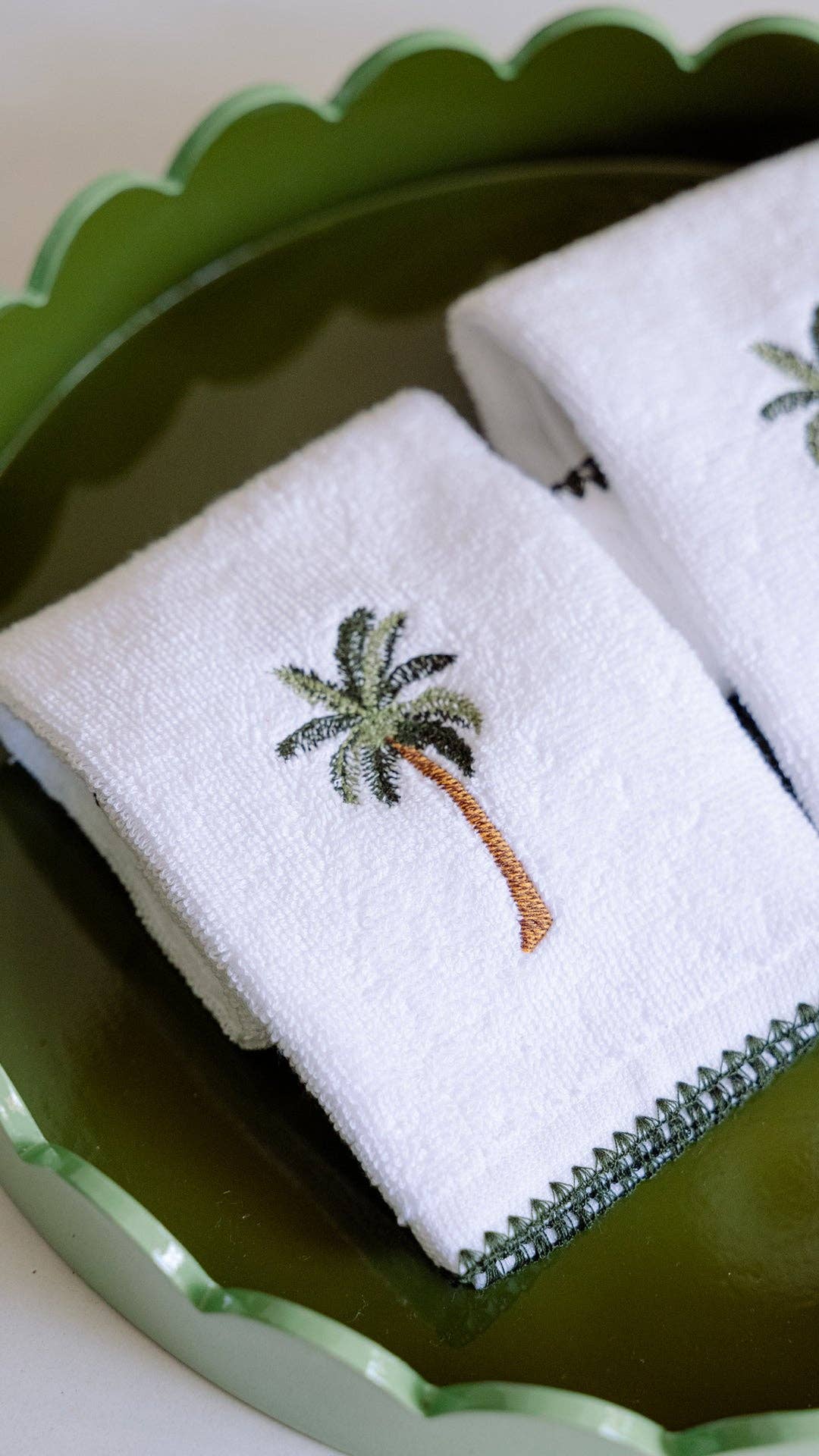 Conch Hand Towel with Palm