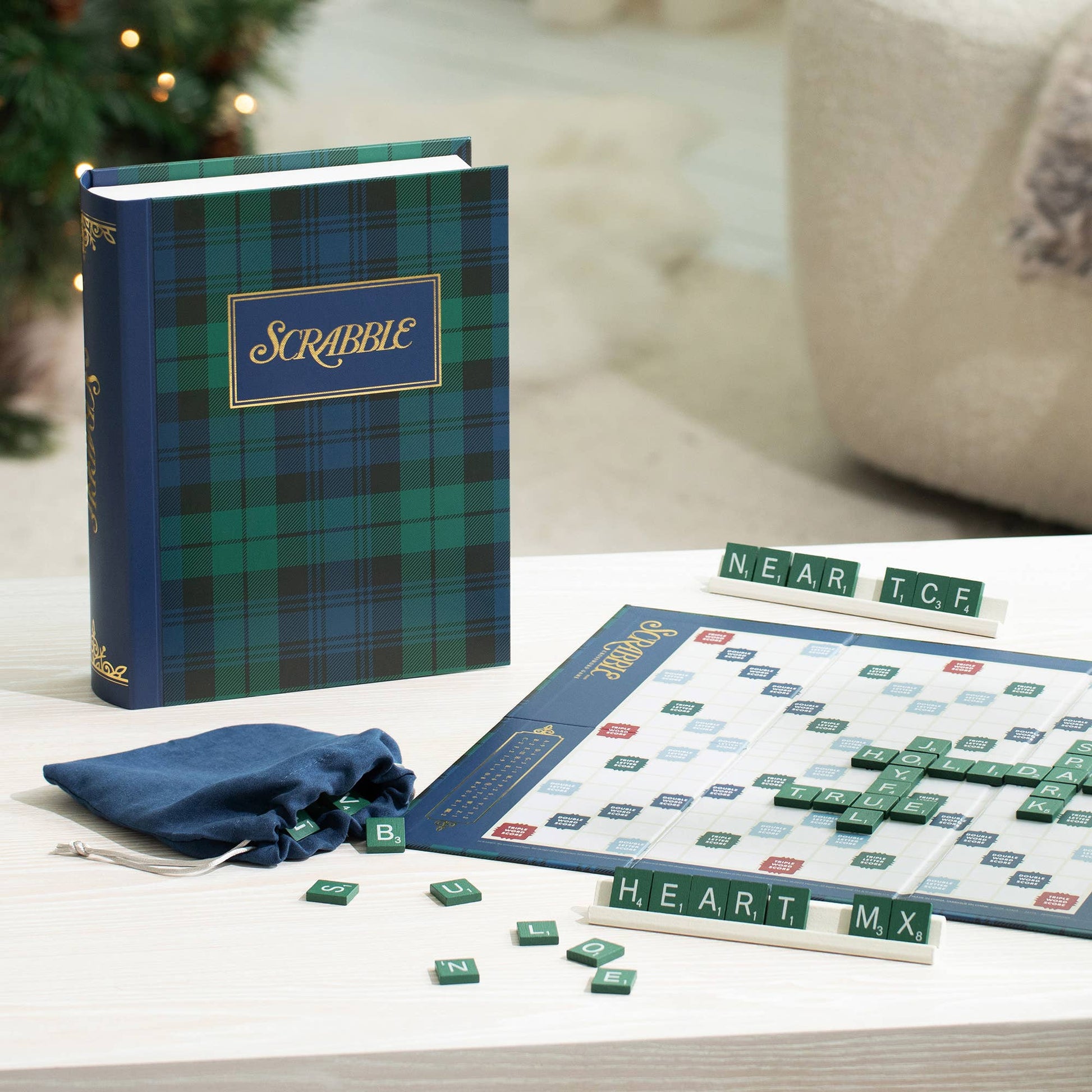 Scrabble Bookshelf Edition