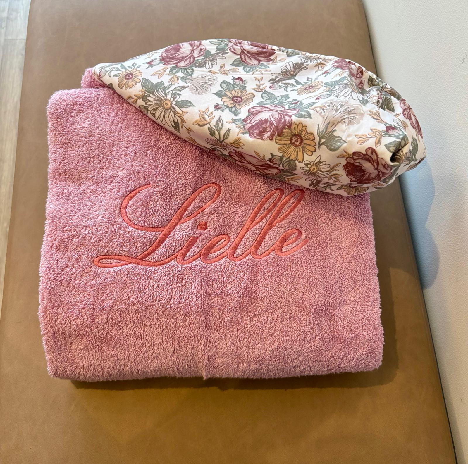Toile Hooded Towel