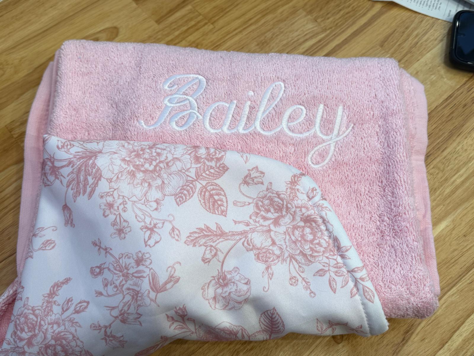 Toile Hooded Towel