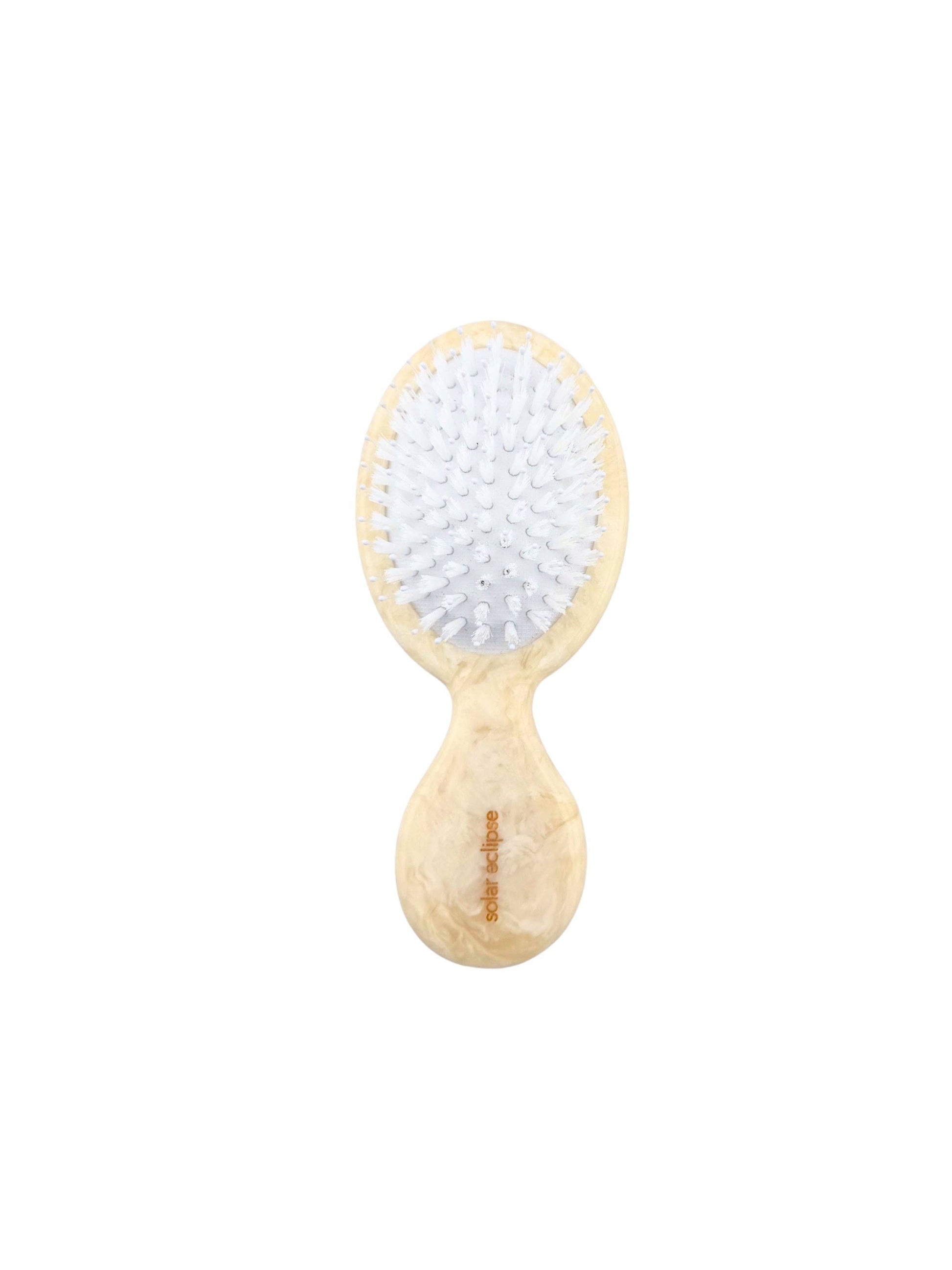 Handbag Hero Brush