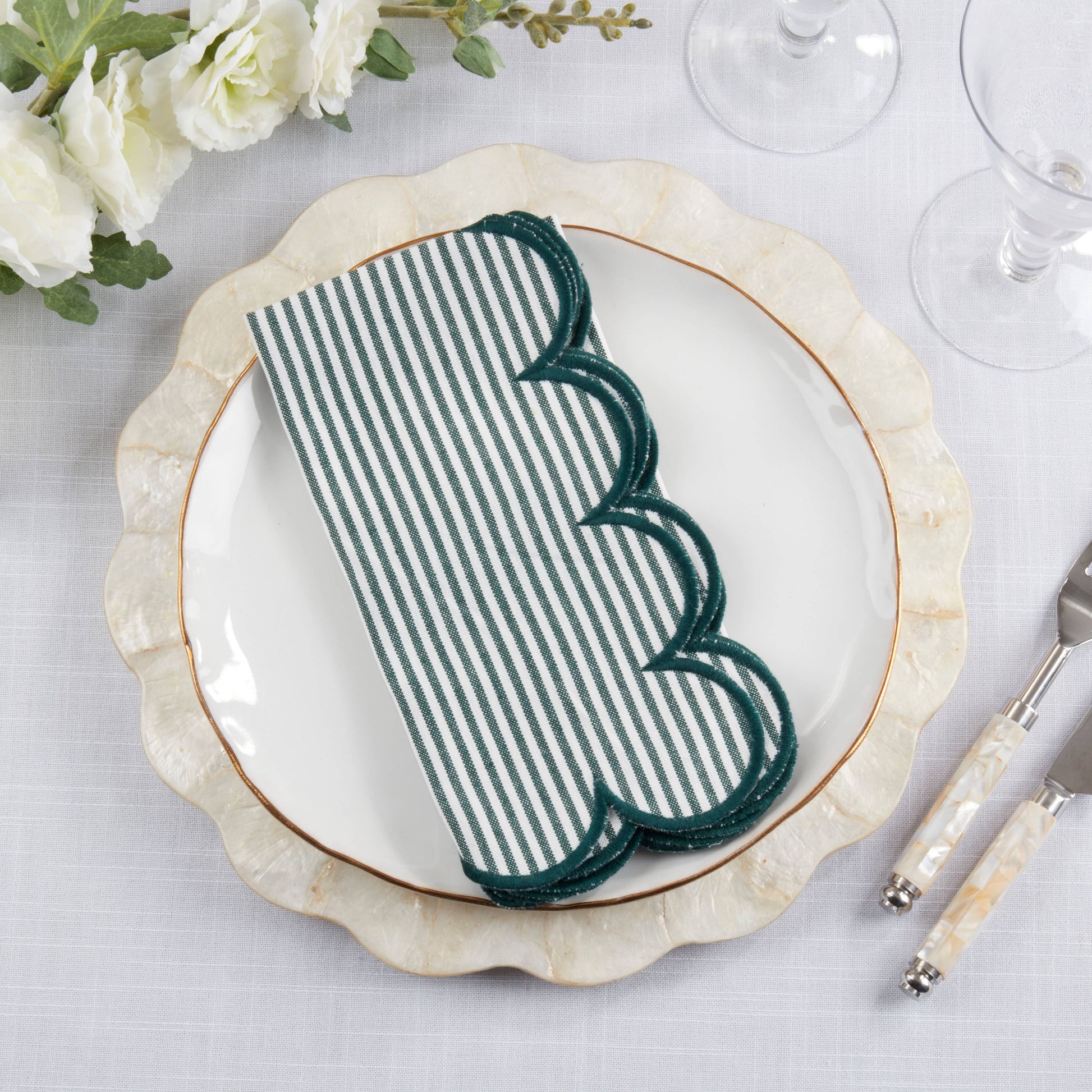 Scalloped Hem Strip Napkins | Set of 4