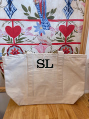 Medium Classic Tote
