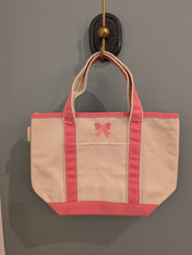 Medium Classic Tote