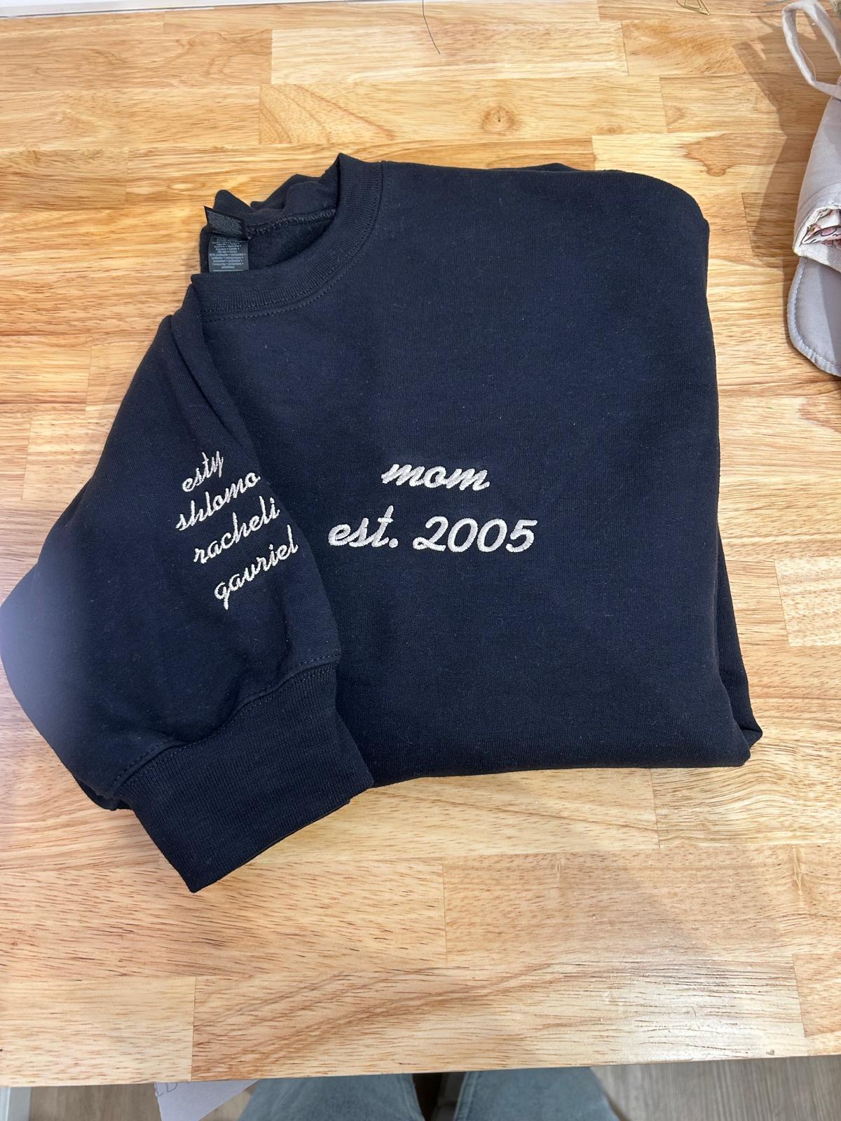 Crewneck Sweatshirt + Embroidery
