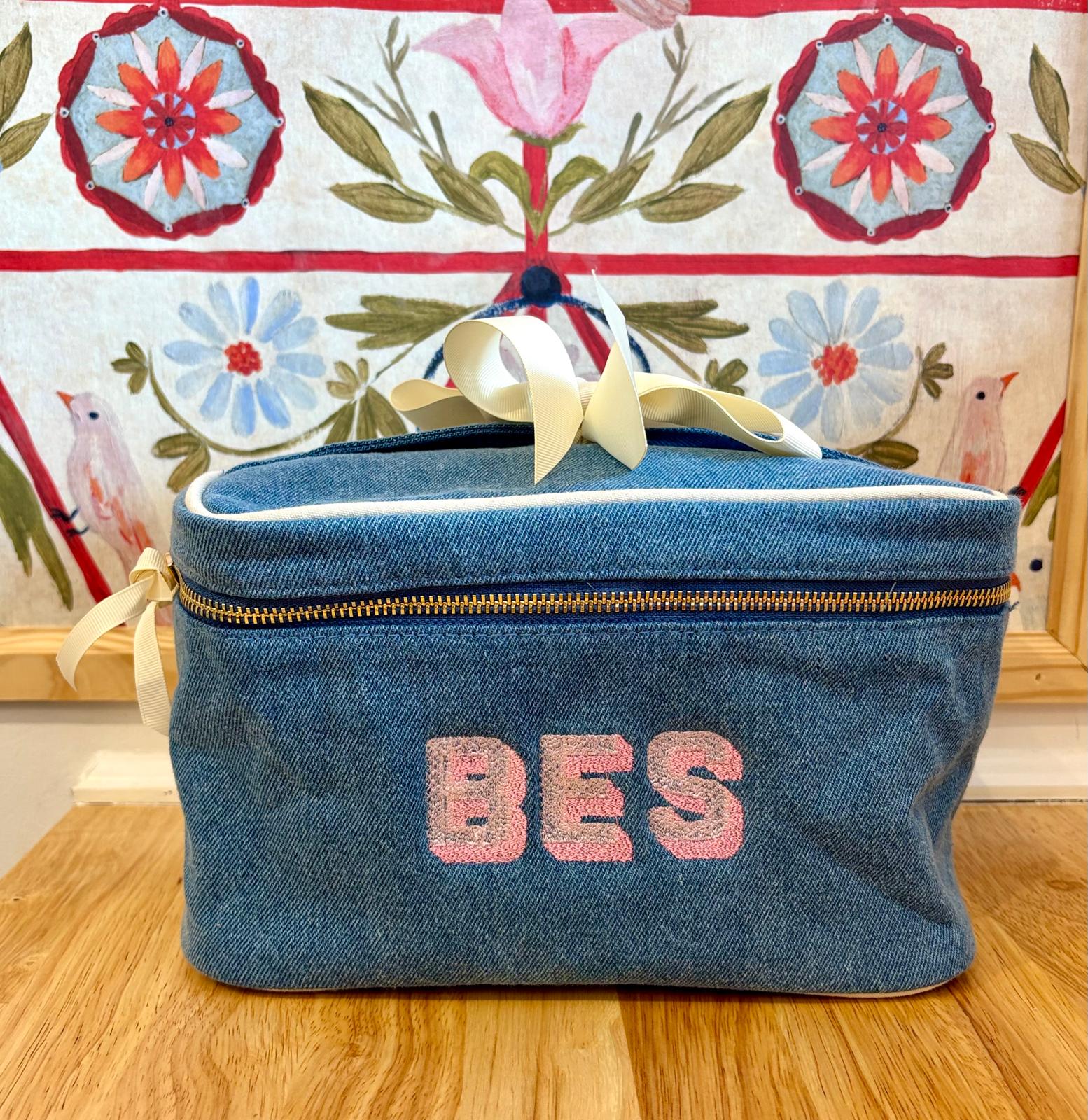 Medium Makeup & Toiletry Case