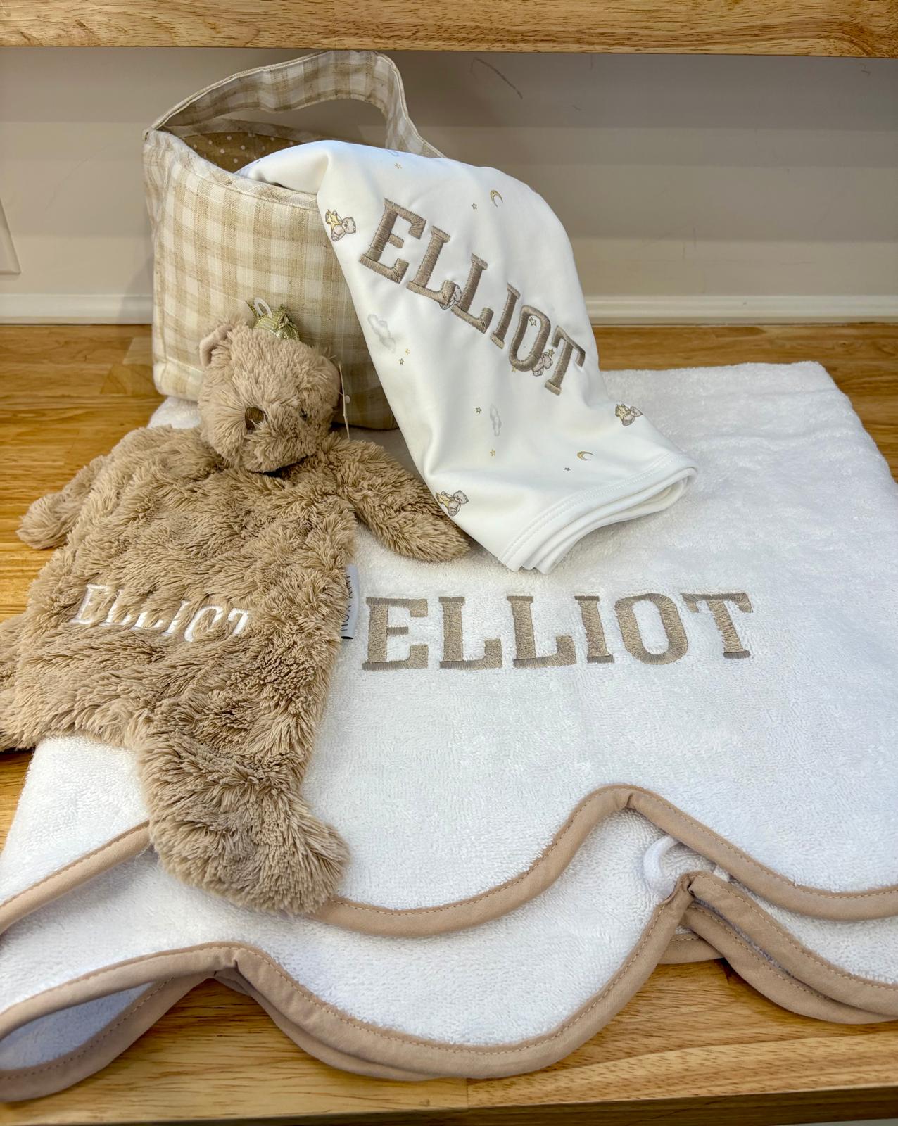 Chairish x Kassatex Towel Set